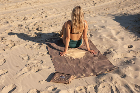 Luna Glow - Recycled Sand Free Beach Towel